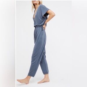 Free People Jumpsuit Sz S Beautiful Day One Piece Gray Pockets Soft Jogger *Read